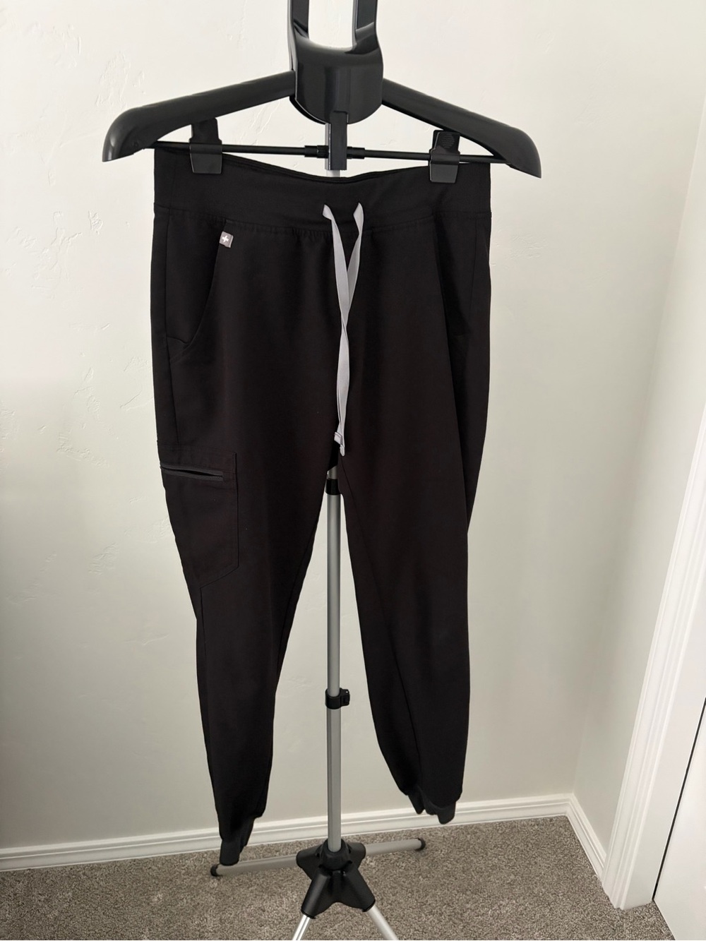 Figs Technical Collection Women’s Black Jogger Pants size Small